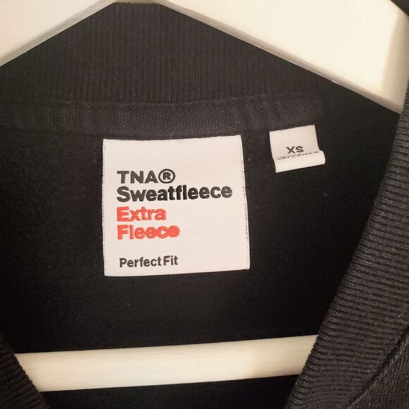 Aritizia TNA Black Sweatfleece Extrafleece Perfect Fit Sweatshirt Size XS - Picture 2 of 3
